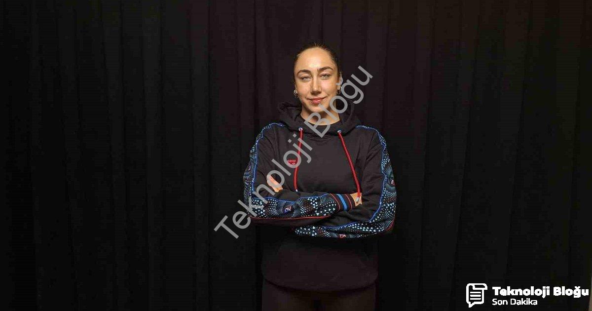 "Elif Berke, 39 km’lik zorlu parkuru 14 saatte tamamladı" başlıklı haber için fotorealistik, profesy