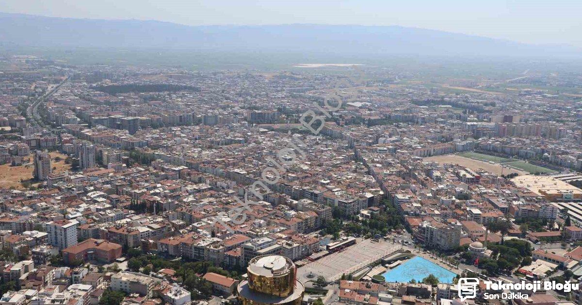 "Aydın'da İnşaat Sektörü Hareketli: 3 Ayda Binlerce Yeni Daire Yolda" başlıklı haber için fotorealis