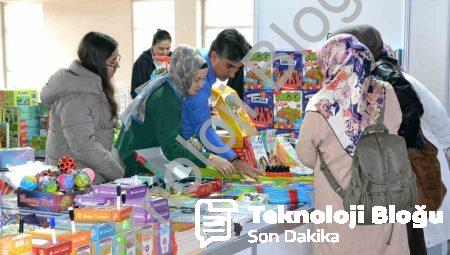 Manisa 8. Kitap Fuarı Kapılarını Açtı: Edebiyat Dünyası Manisa’da Buluşuyor