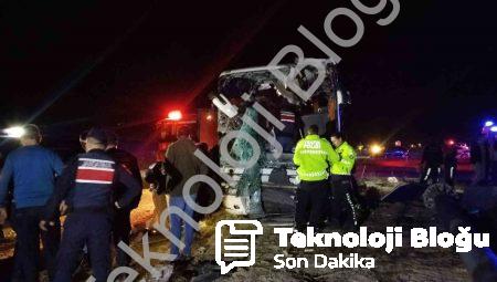 Denizli’de Feci Kaza: Otobüs ve Minibüs Çarpıştı, Çok Sayıda Yaralı