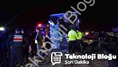 Denizli’de Korkunç Kaza: Otobüsle Minibüs Çarpıştı: 1 Ölü, 13 Yaralı