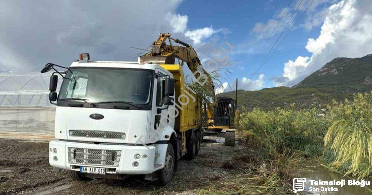 "Muğla'da Taşkınlara Karşı Dev Operasyon: 77 KM Dere Islah Edildi" başlıklı haber için fotorealistik