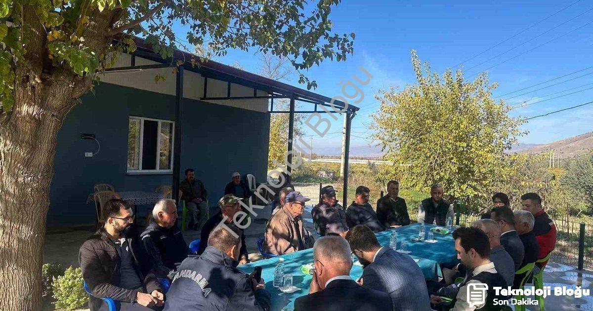 "Sarıgöl Kaymakamı Halil Dalak Sığırtmaçlı Mahallesi'nde Vatandaşla Buluştu" başlıklı haber için fot