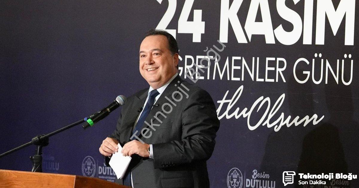 "Manisa'da Öğretmenlere Çifte Müjde: Maaş Zammı ve Ulaşım İndirimi" başlıklı haber için fotorealisti